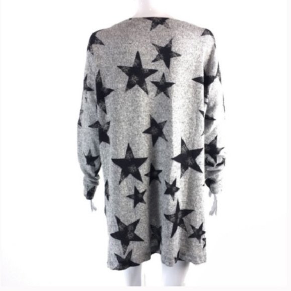 Soft Surroundings E’toile Soft Star Print Top - Picture 4 of 6
